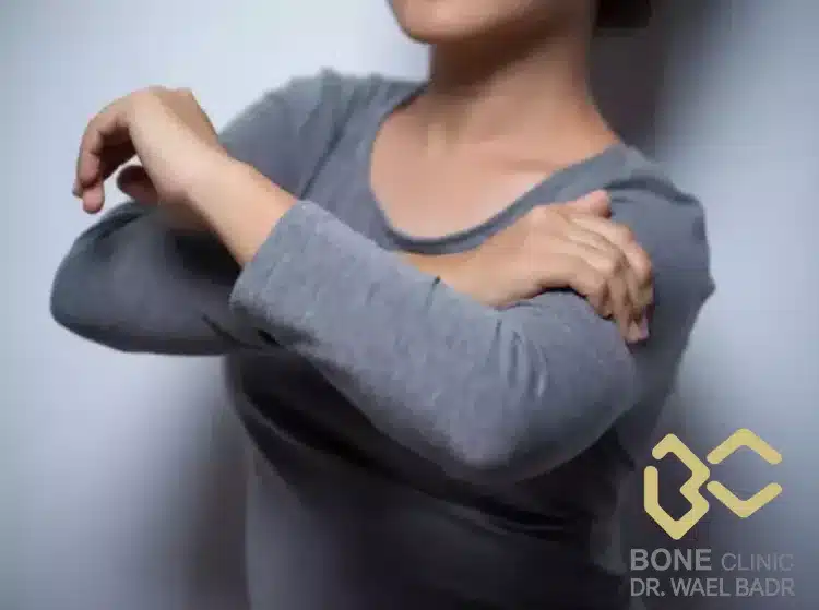 ما هي أسباب ألم الذراع الأيسر عند النساء